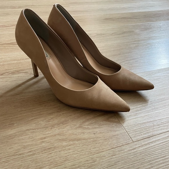 Steve Madden Shoes - Steve Madden Tan Women's Pumps